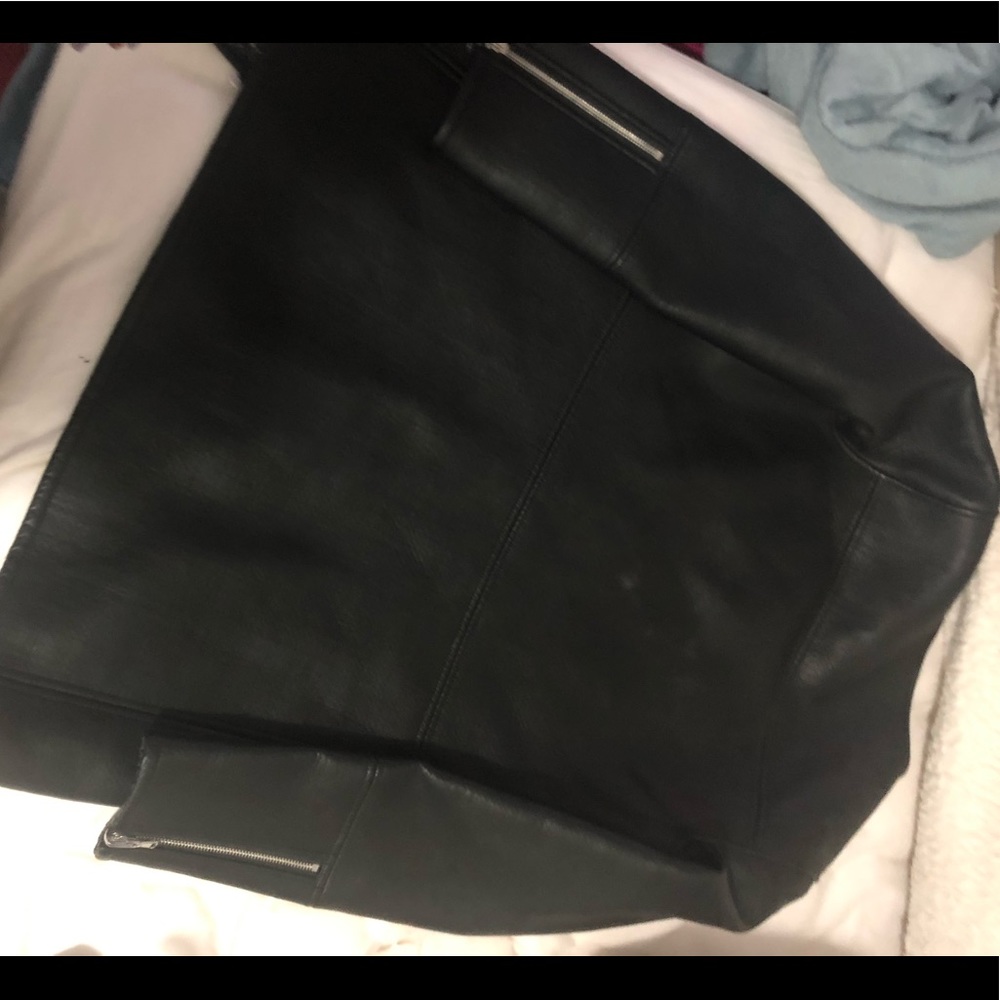 Leather jacket - Picture 4 of 5